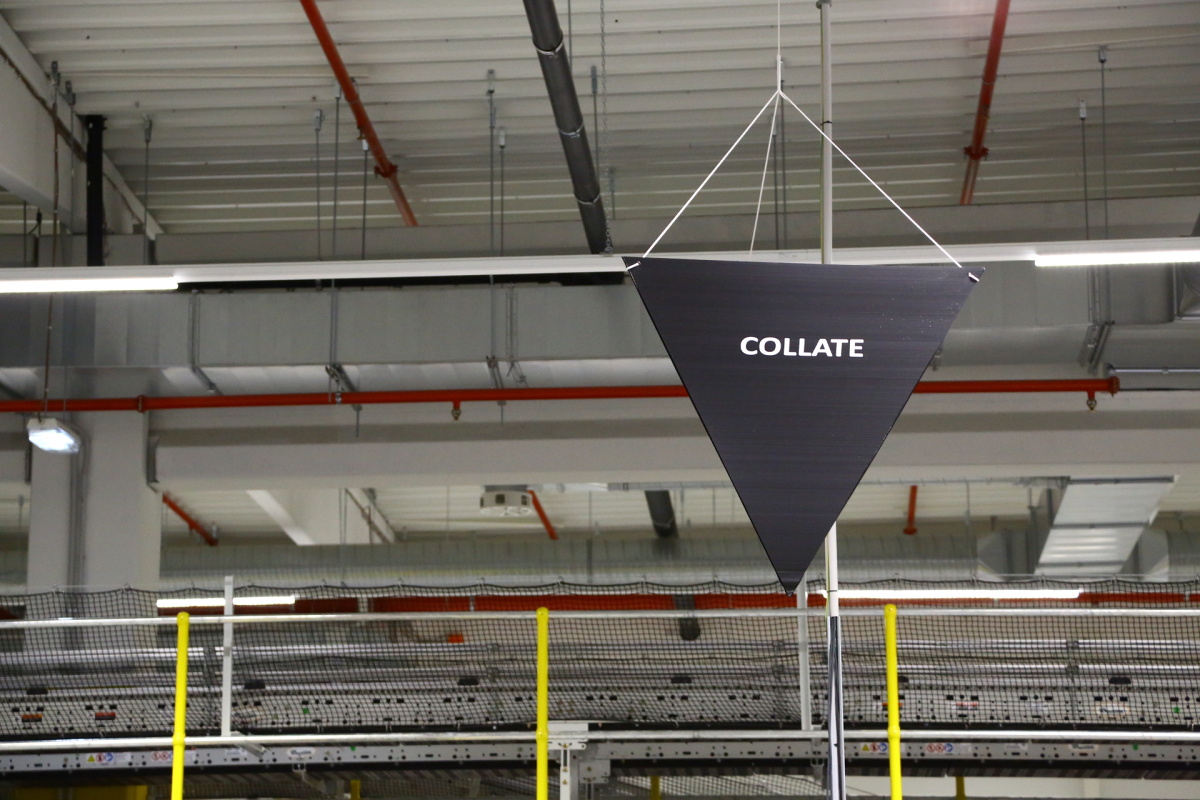 Distribuční centrum Amazonu v Dobrovízi