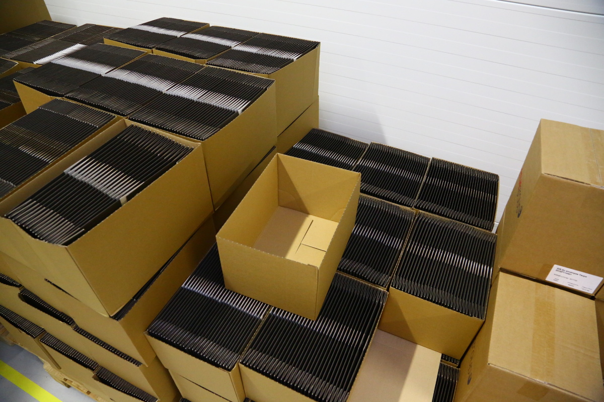 Distribuční centrum Amazonu v Dobrovízi