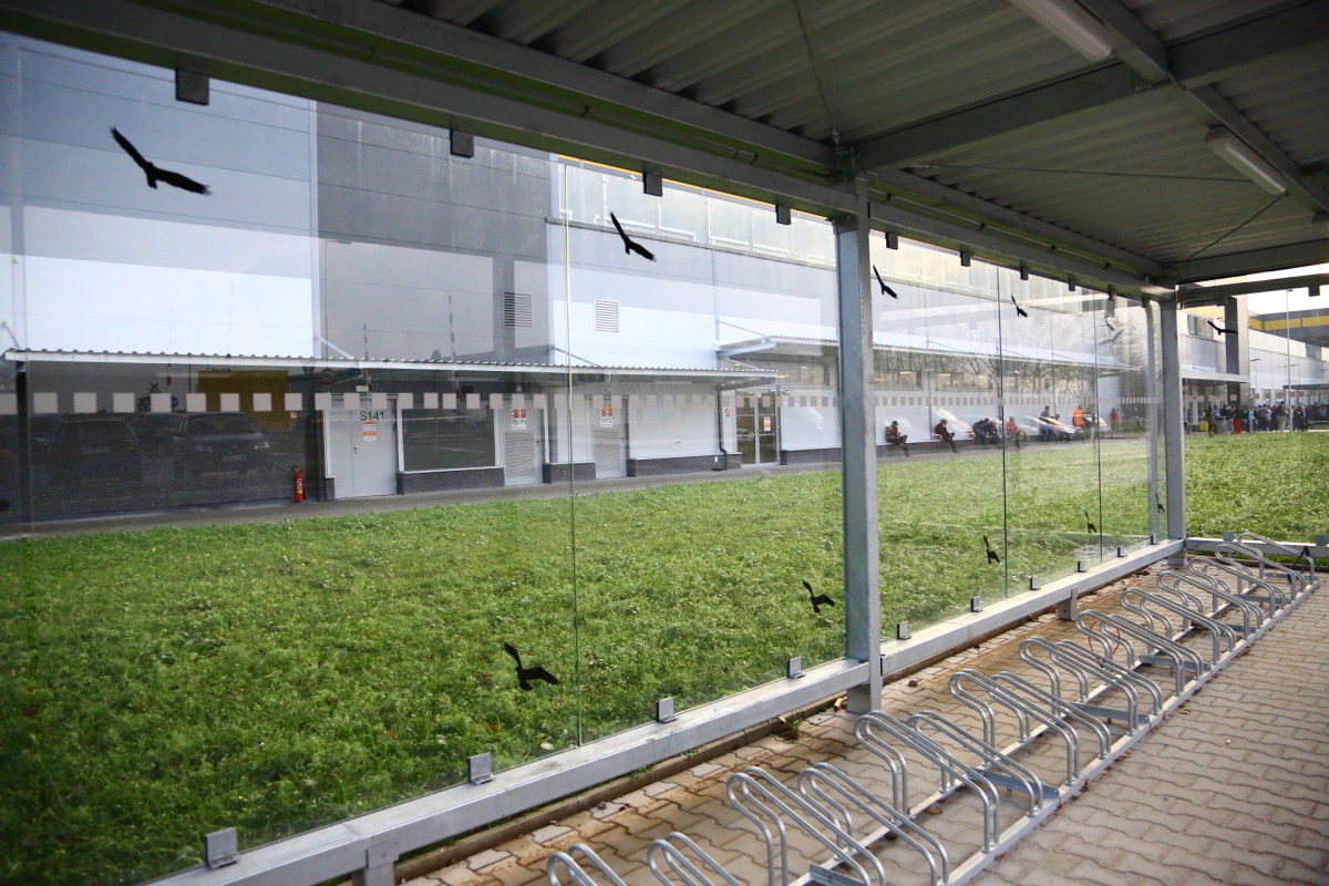 Distribuční centrum Amazonu v Dobrovízi