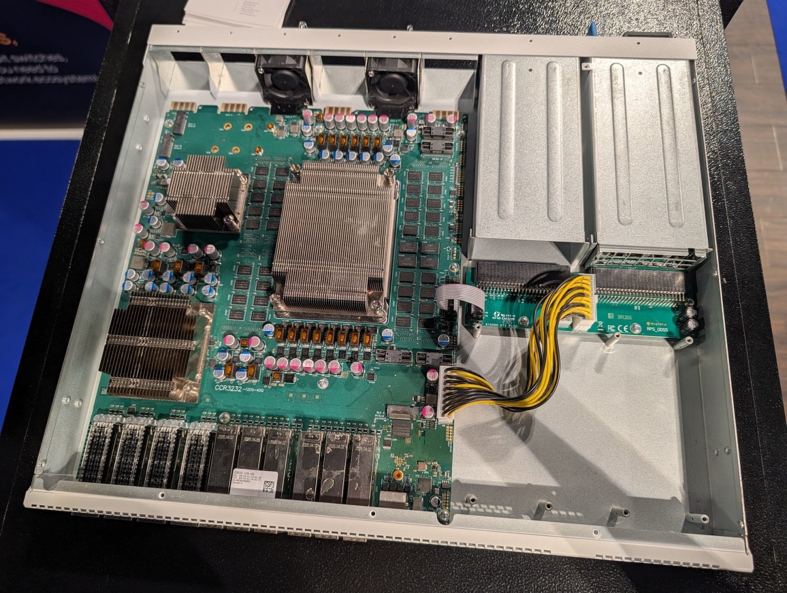 MikroTik Hybrid Core Router s ARM procesory Ampere Altra