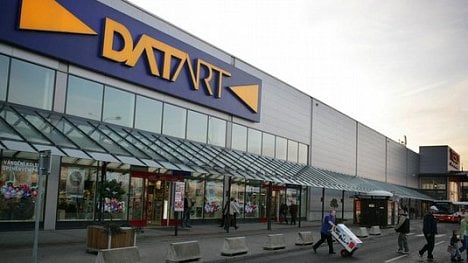 Náhledový obrázek - Obchody Datart se spojí s majitelem prodejen Euronics a Kasa.cz. Vznikne řetězec s tržbami přes 15 miliard