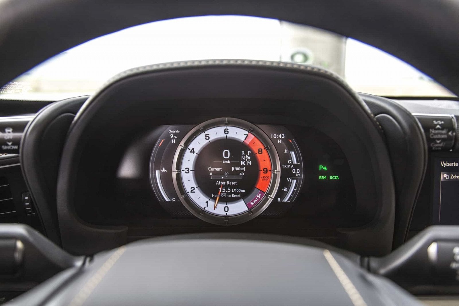 2019-08-Lexus4.jpg