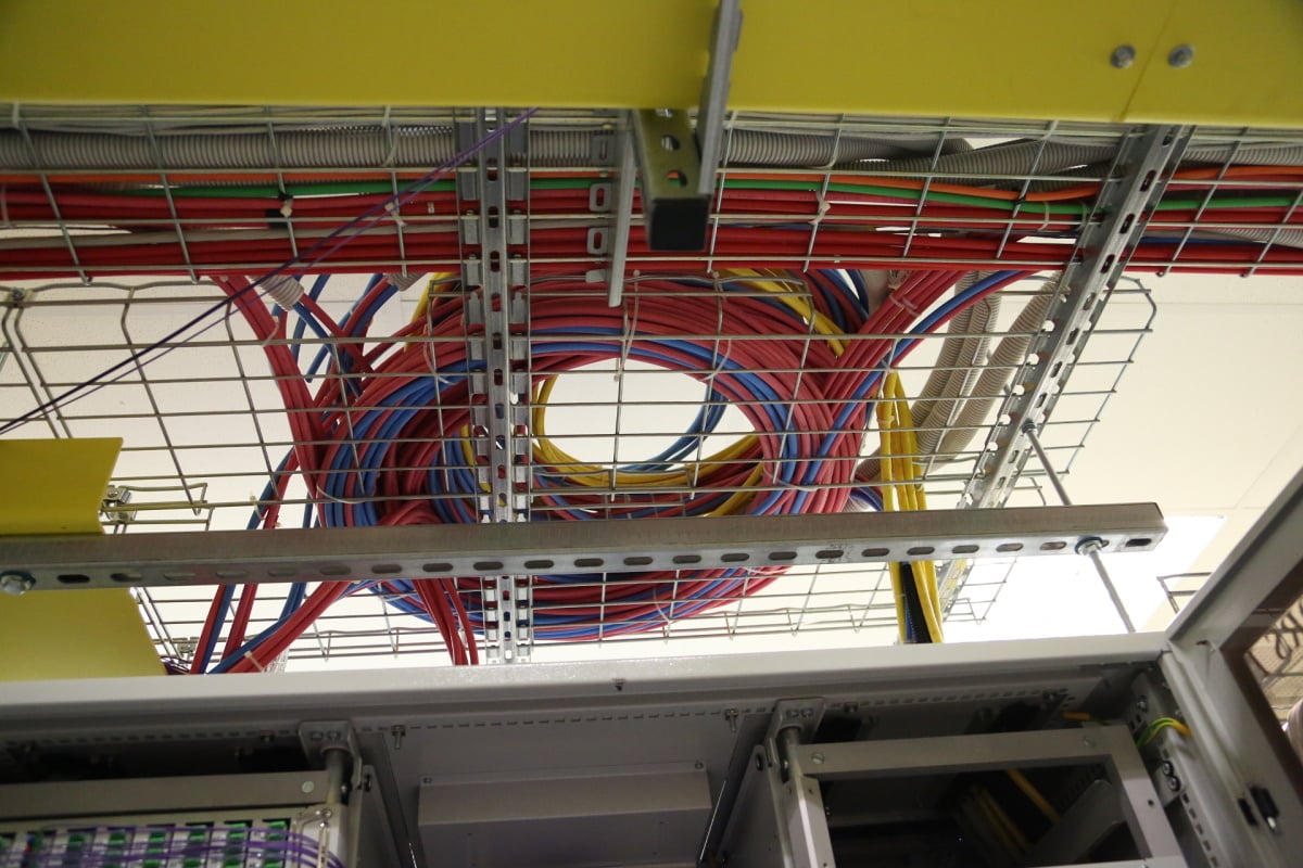 Od sklepů po věž - Ústřední telekomunikační budova CETINu