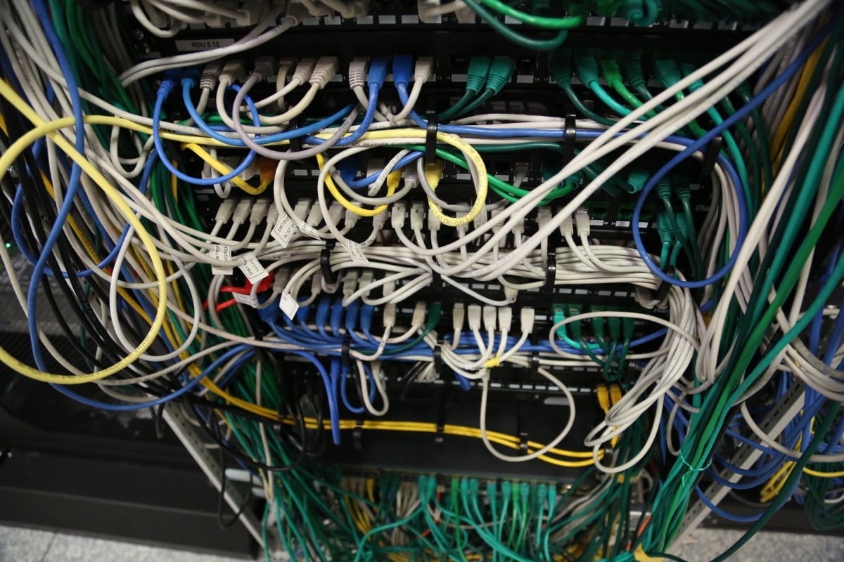 Od sklepů po věž - Ústřední telekomunikační budova CETINu