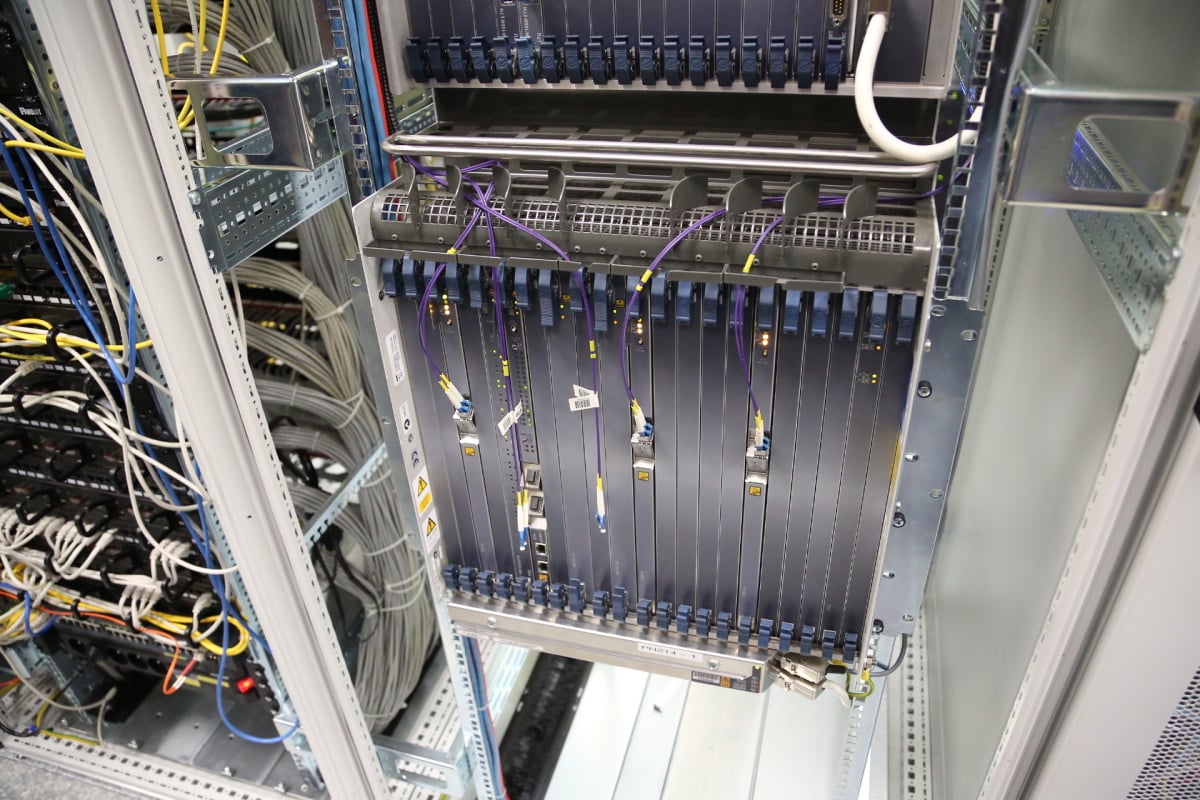 Od sklepů po věž - Ústřední telekomunikační budova CETINu