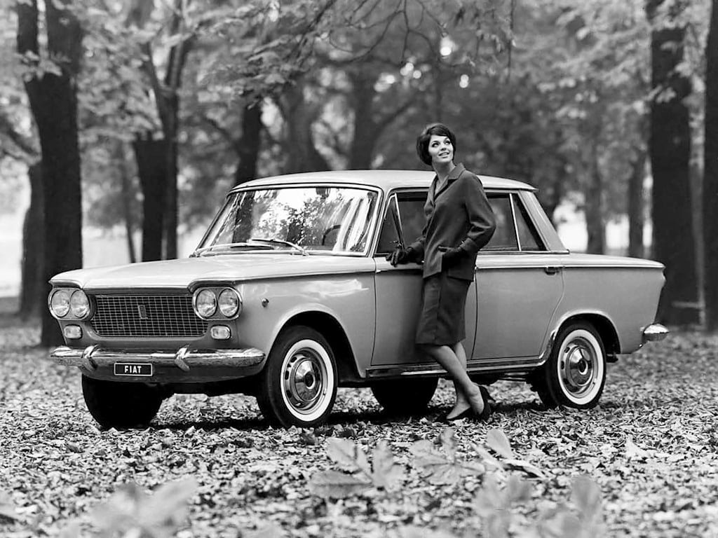 Běloboké pneumatiky byly na seznamu příplatkových položek stejně jako třeba poloautomatika nebo rádio