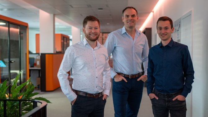 Čeští „AI agenti“ napodobující lidi získali skoro 11 milion korun