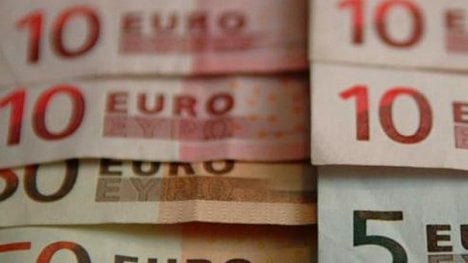 Náhledový obrázek - ČS: Euro bude na konci roku za 24,60 Kč