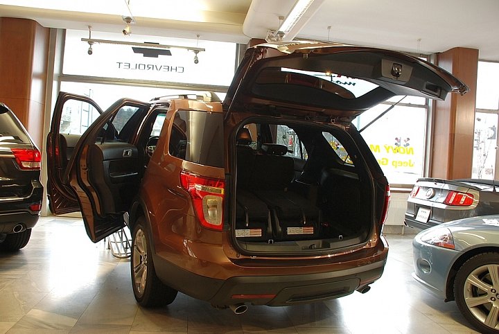Ford Explorer