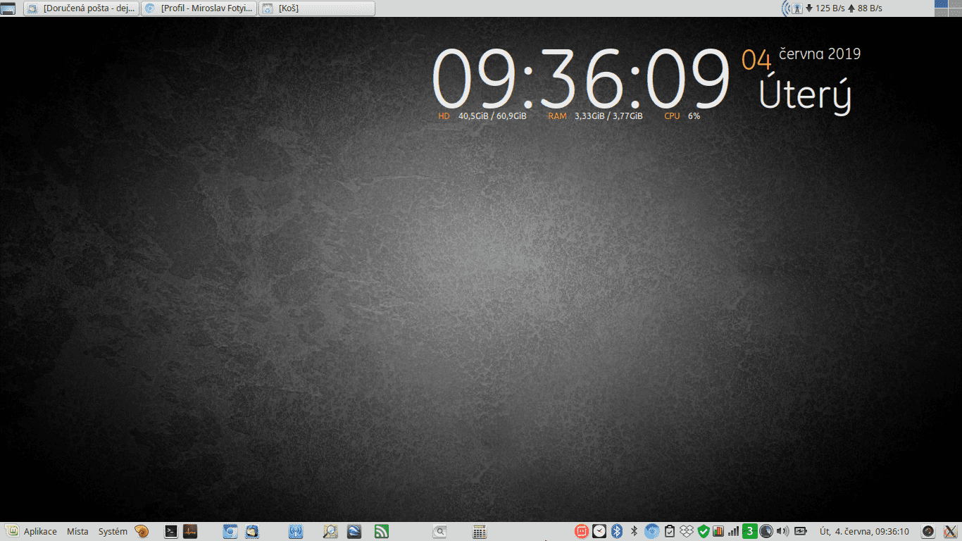 Šedočerná je nej + conky