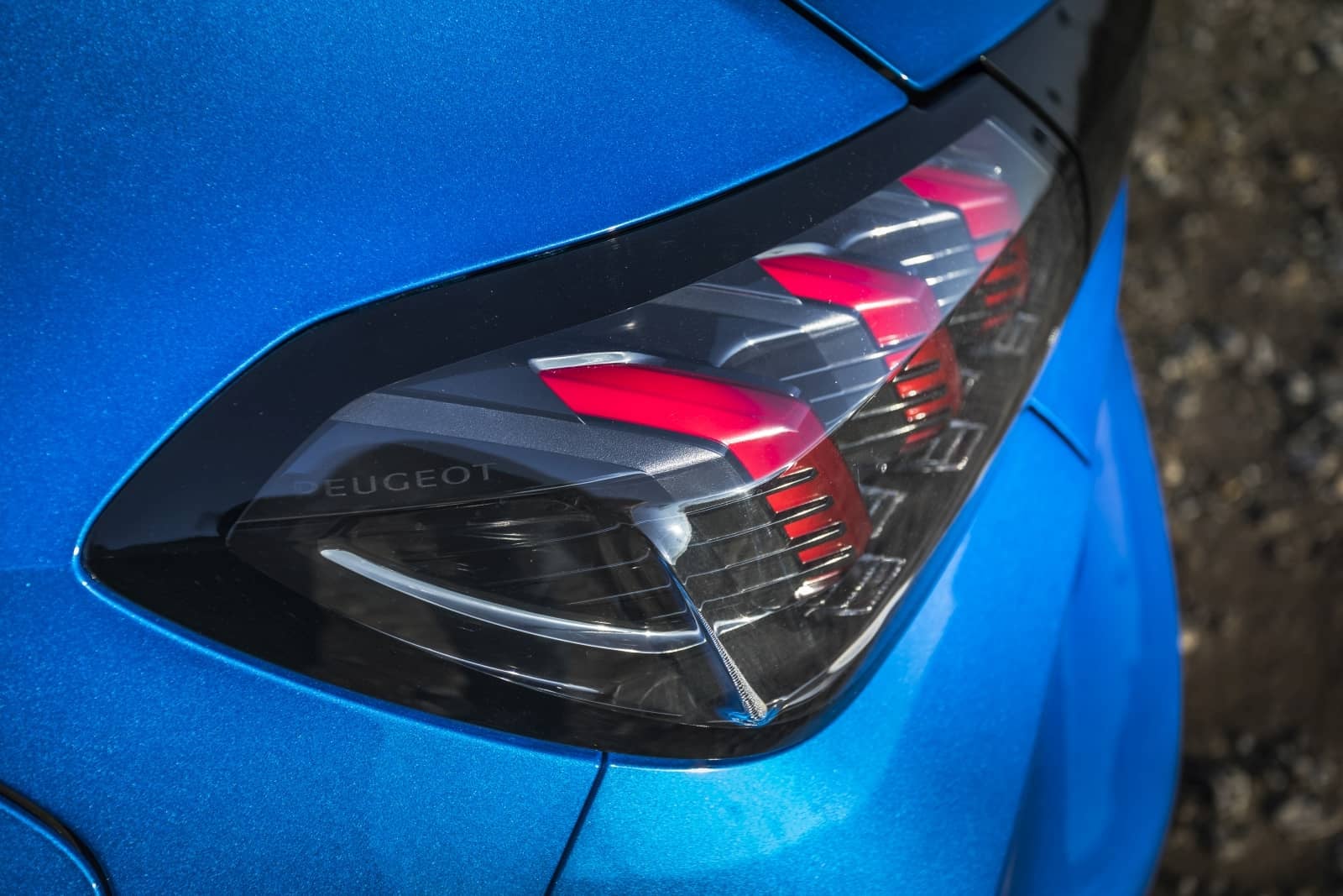 2020-01-Peugeot208114.jpg