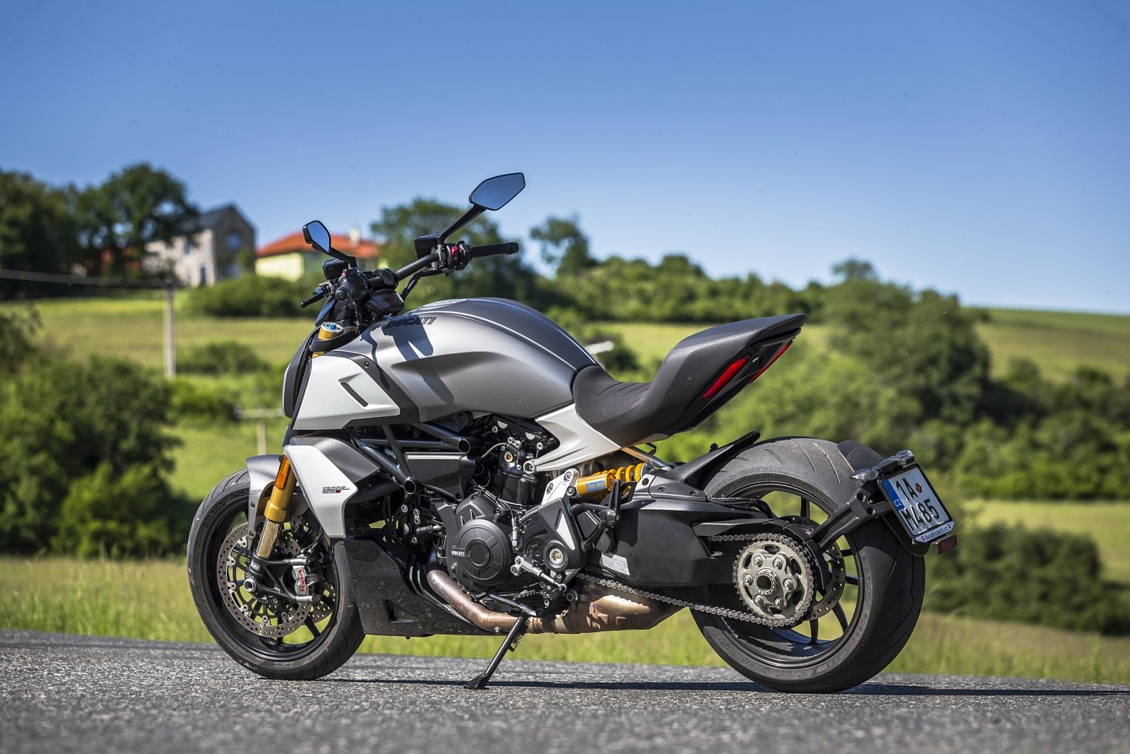 2019-10-aDMB2019_FXDR114vs.Diavel1260S-9090.jpg