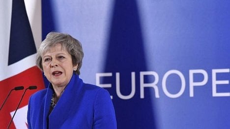 Náhledový obrázek - Hlasování o brexitu se odkládá, oznámila Mayová. Tusk další projednávání dohody odmítá