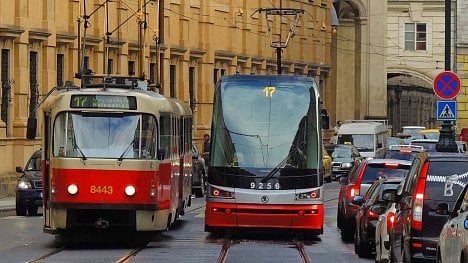 Náhledový obrázek - Praha chce zdražit parkování pro SUV i stará auta. Připlatí si rezidenti i návštěvníci