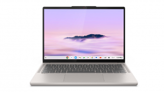 chromebook na bílém pozadí