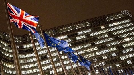 Náhledový obrázek - Podaná ruka: Británie může odvolat brexit, tvrdí generální advokát Soudního dvora EU