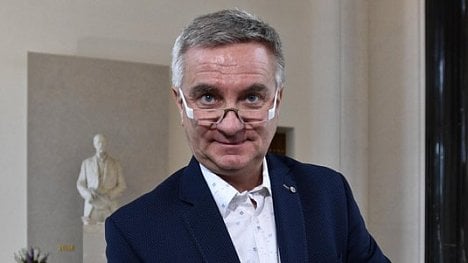 Náhledový obrázek - Kancléř Mynář lobboval u ministrů kvůli kauze Lány, tvrdí Pelikán