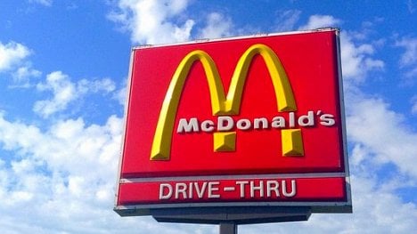 Náhledový obrázek - Extrémní dopady daňové reformy: McDonald's spadl zisk, Pfizer vytěžil miliardy