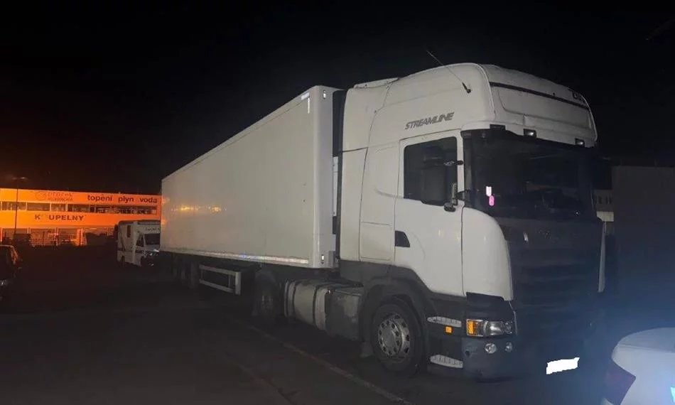 Zabavené padělané zboží zachycené celníky, které bylo převážné v chlaďáku