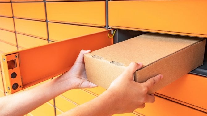 Místo pro vyzvednutí zásilky, samoobslužné skříňky, osobní vyzvednutí zásilky ze skříňky