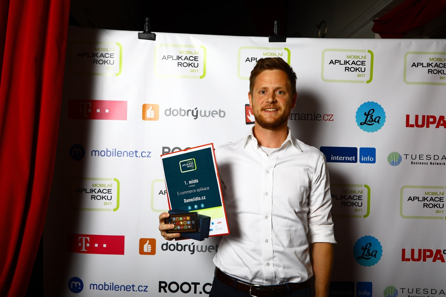 Mobilní aplikace roku 2017 - V pražském Royalu vyhrála Moneta