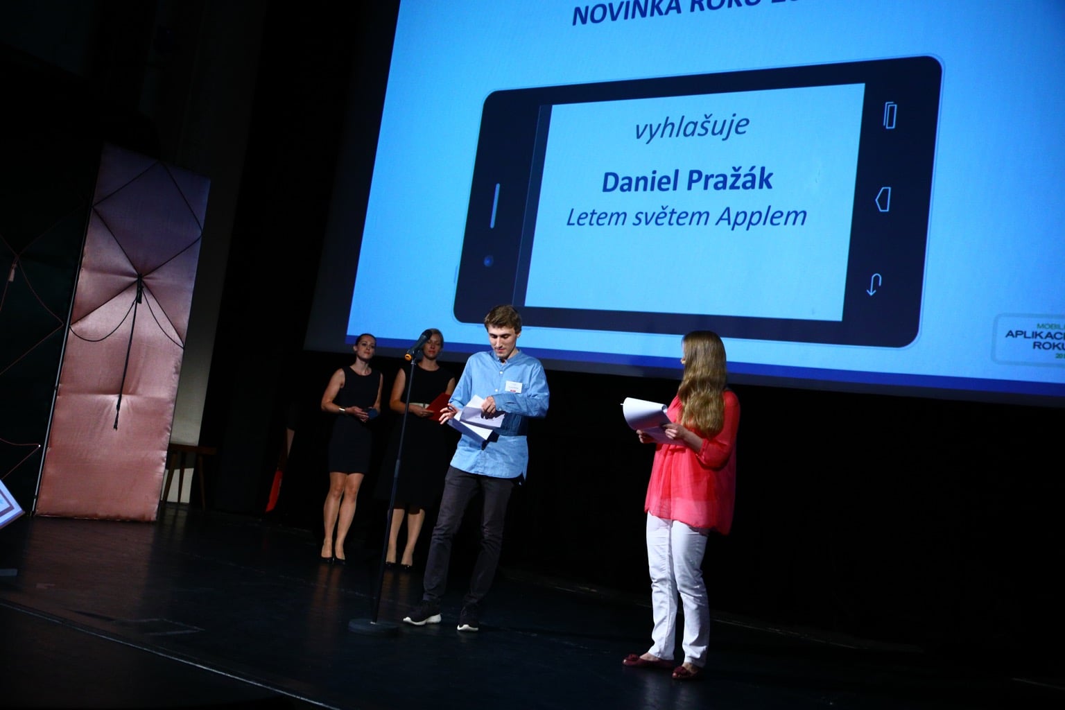 Mobilní aplikace roku 2017 - V pražském Royalu vyhrála Moneta