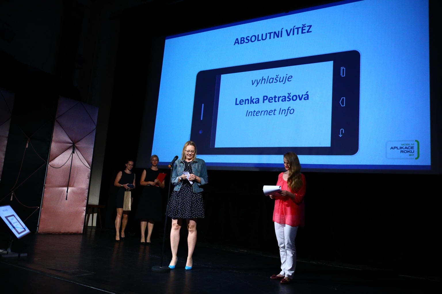 Mobilní aplikace roku 2017 - V pražském Royalu vyhrála Moneta