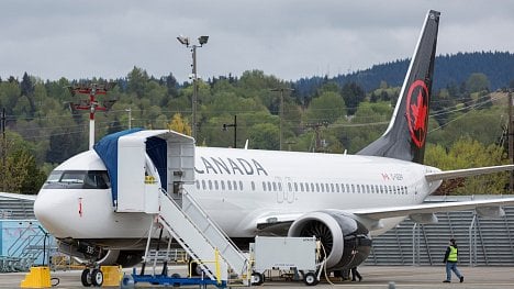 Náhledový obrázek - Boeing kvůli koronaviru propustí desetinu lidí. Tržby mu klesly o víc než čtvrtinu