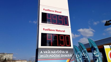 Chtějí čeští pumpaři motoristy sedřít z kůže? Ministerstvo financí už ví, jak to je s maržemi tuzemských prodejců benzinu a nafty
