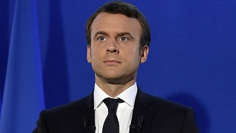 Náhledový obrázek - Macron porazil na hlavu tradiční strany, získal třetinu hlasů