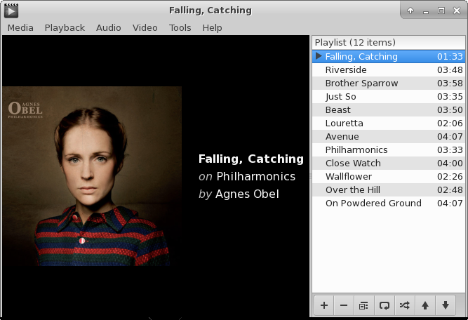 Ovládací rozhraní se přesunulo do bočního panelu, který po uplynutí nastavené doby sám zmizí.
