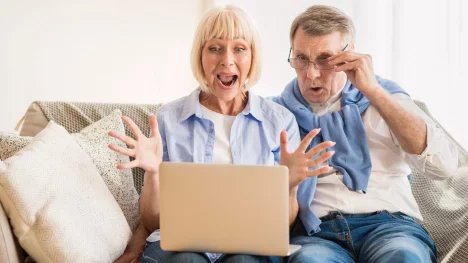 Požádat o důchod přes internet se vyplatí, a to u všech typů penzí