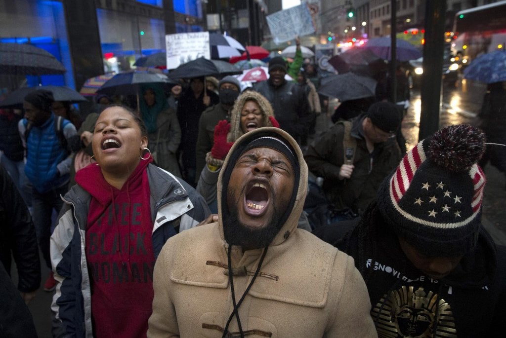 2016-12-americkc3a9-protesty-proti-policejnc3ad-brutalitc49b-6.j