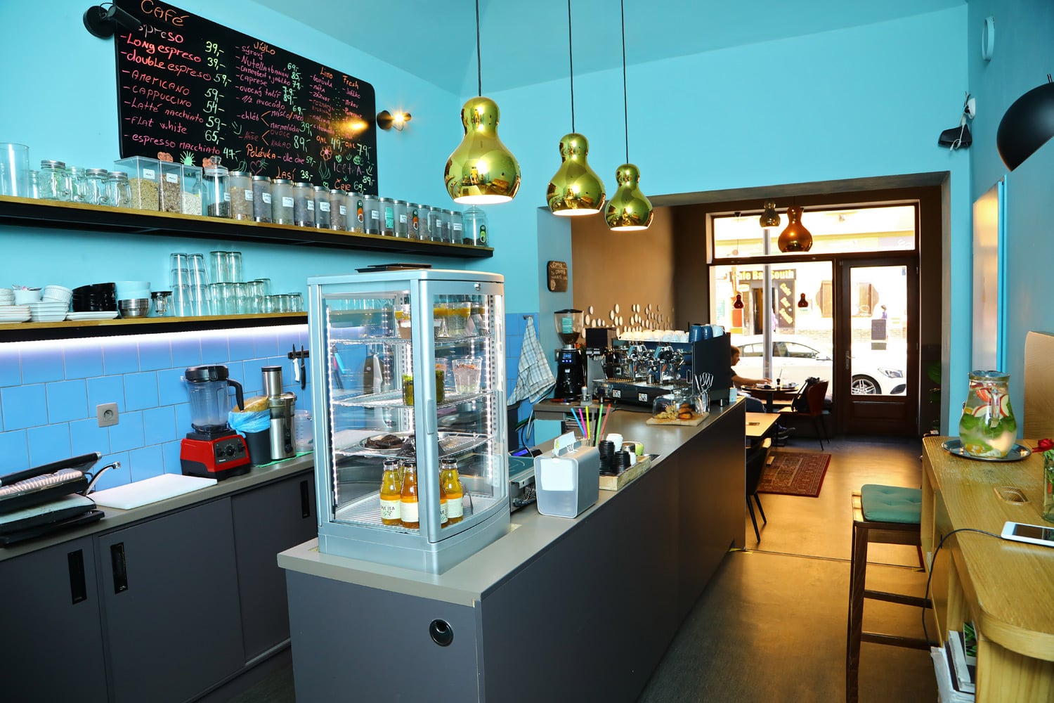 Jedna z realizací, Dhaba Cafe Nuselská v Praze.