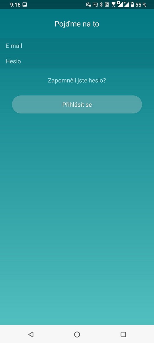Nejprve si u Fitbitu musíte vytvořit účet. (4. 12. 2021)