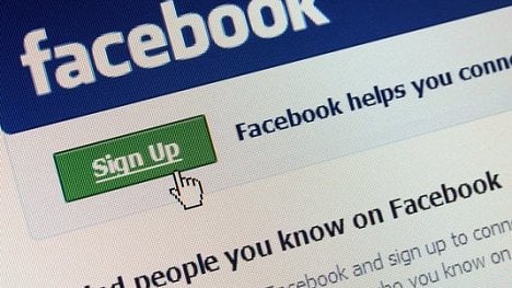 Náhledový obrázek - Facebook musí mazat nenávistné příspěvky, rozhodl rakouský soud