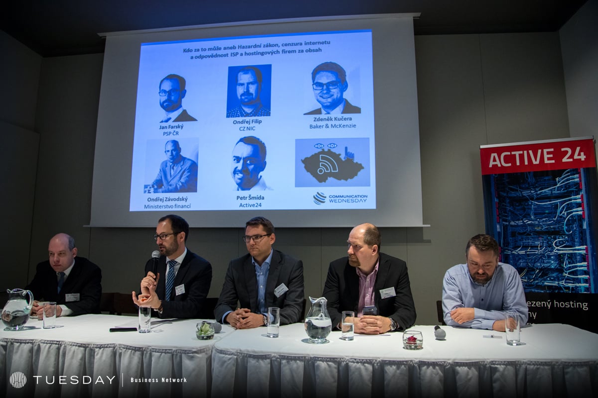 Konference Stát vs. svoboda internetu