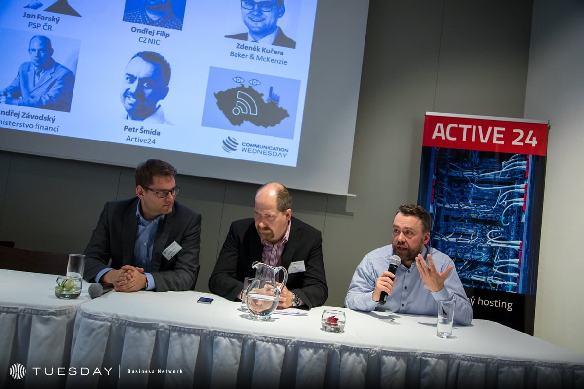 Konference Stát vs. svoboda internetu