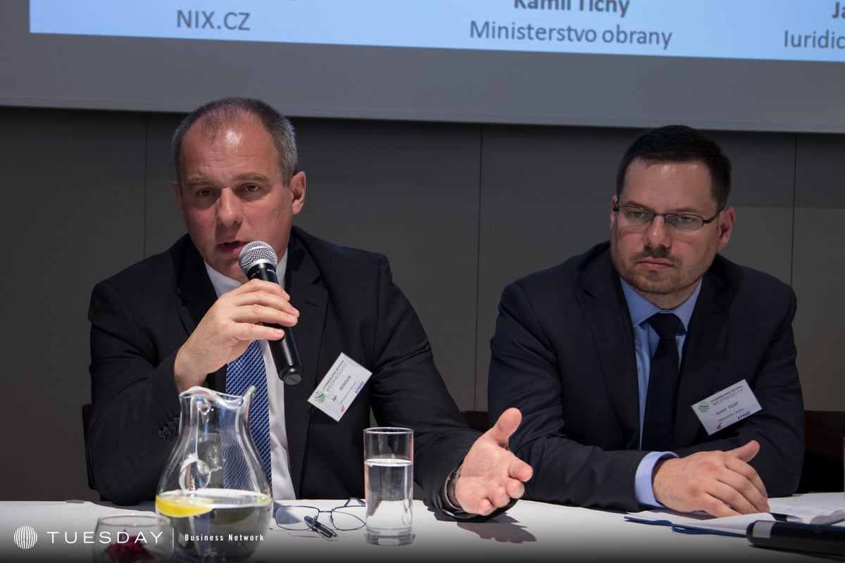 Konference Stát vs. svoboda internetu