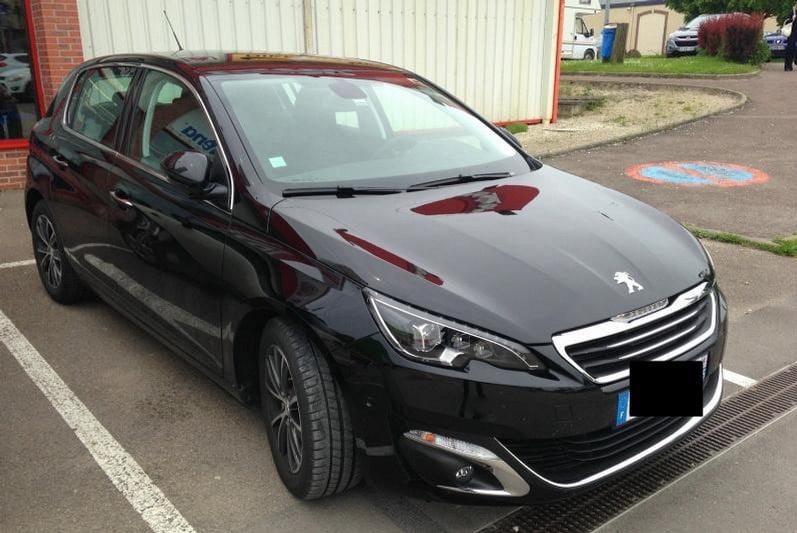 2011-05-peugeot-308-2.jpg