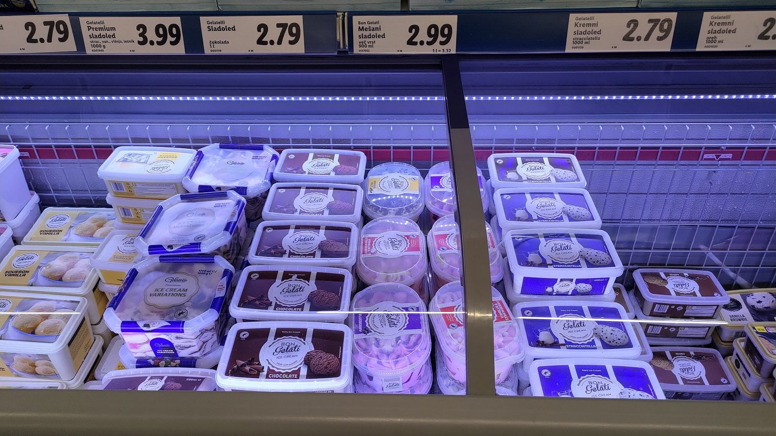Ceny v Lidlu, Sežana, Slovinsko. (19. 6. 2023)