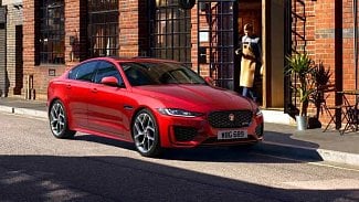 Náhledový obrázek - Jaguar XE dostal v rámci faceliftu prvky z elektrického I-Pace a přišel o naftové bi-turbo