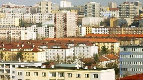 Náhledový obrázek - Bublá to, ale zatím nepřeteče. Nemovitosti v Česku jsou nadhodnoceny jen mírně