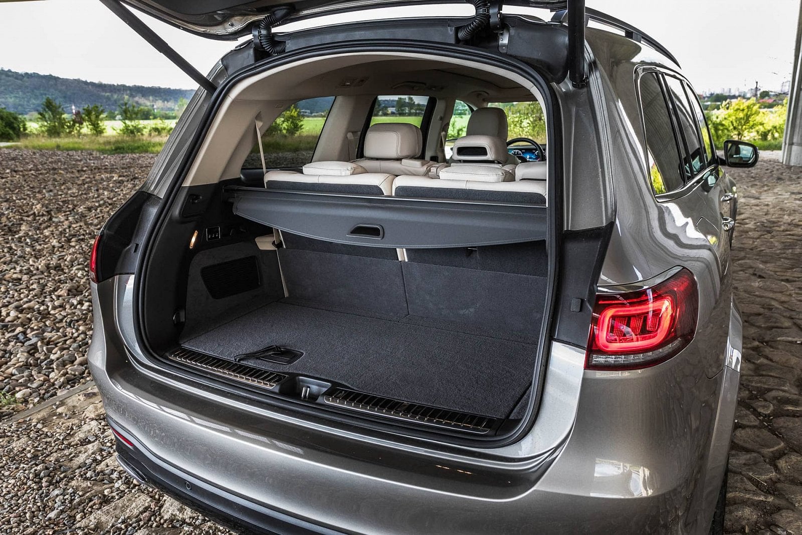 2020-06-mercedes-benz-gls-21.jpg
