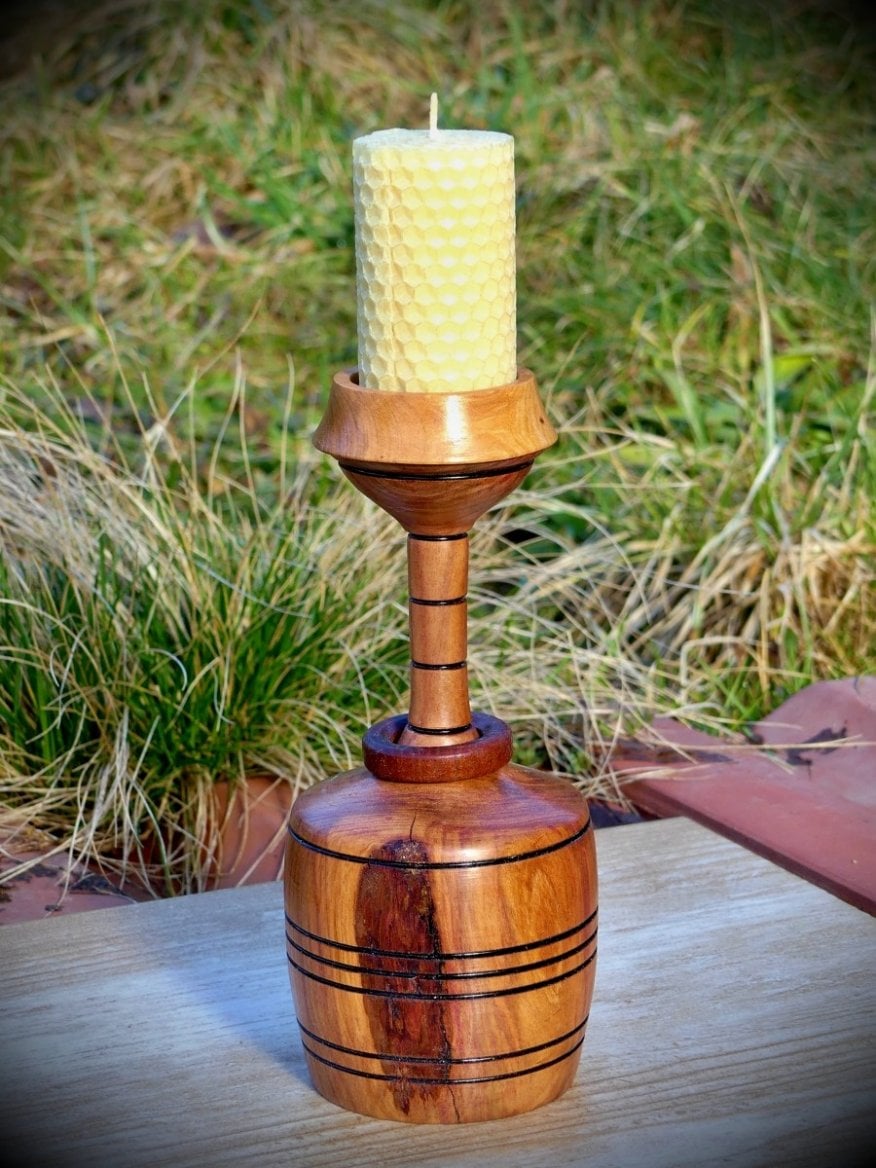 Svícen z třešňového dřeva od Dřevotočím radost