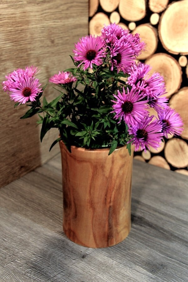 Váza z jabloňového dřeva od Dřevotočím radost