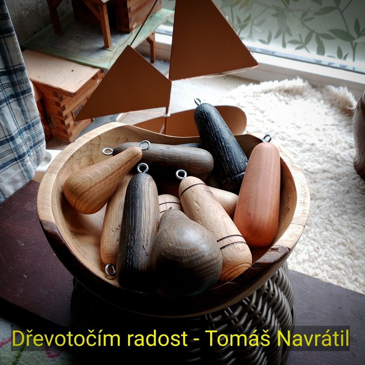 Dřevěné klíčenky od Dřevotočím radost