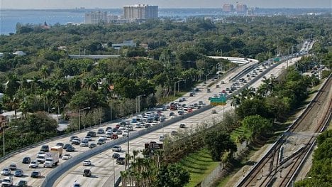 Náhledový obrázek - Epidemie úmrtí na silnicích. Spojené státy hledají lék