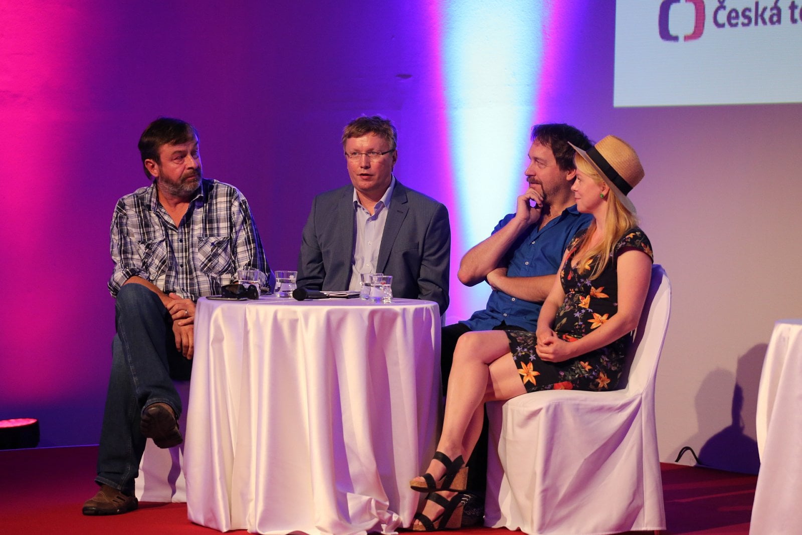 Zleva herec Alexej Pyško, šéf ČT art Tomáš Motl, cestovatel Dan Přibáň a herečka Monika Zoubková.