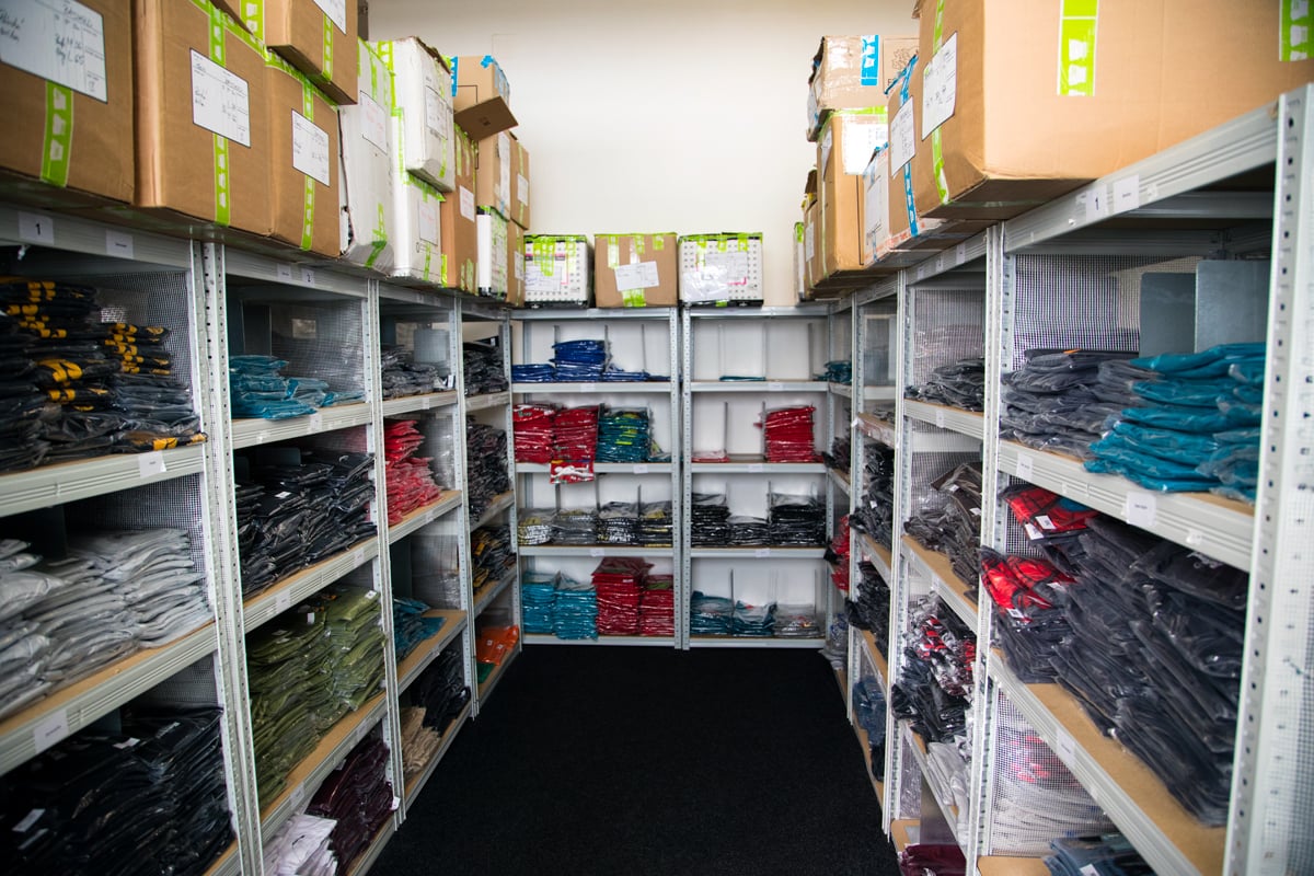 Bastard.cz už 10 let dodává na trh trička s vtipnými potisky.